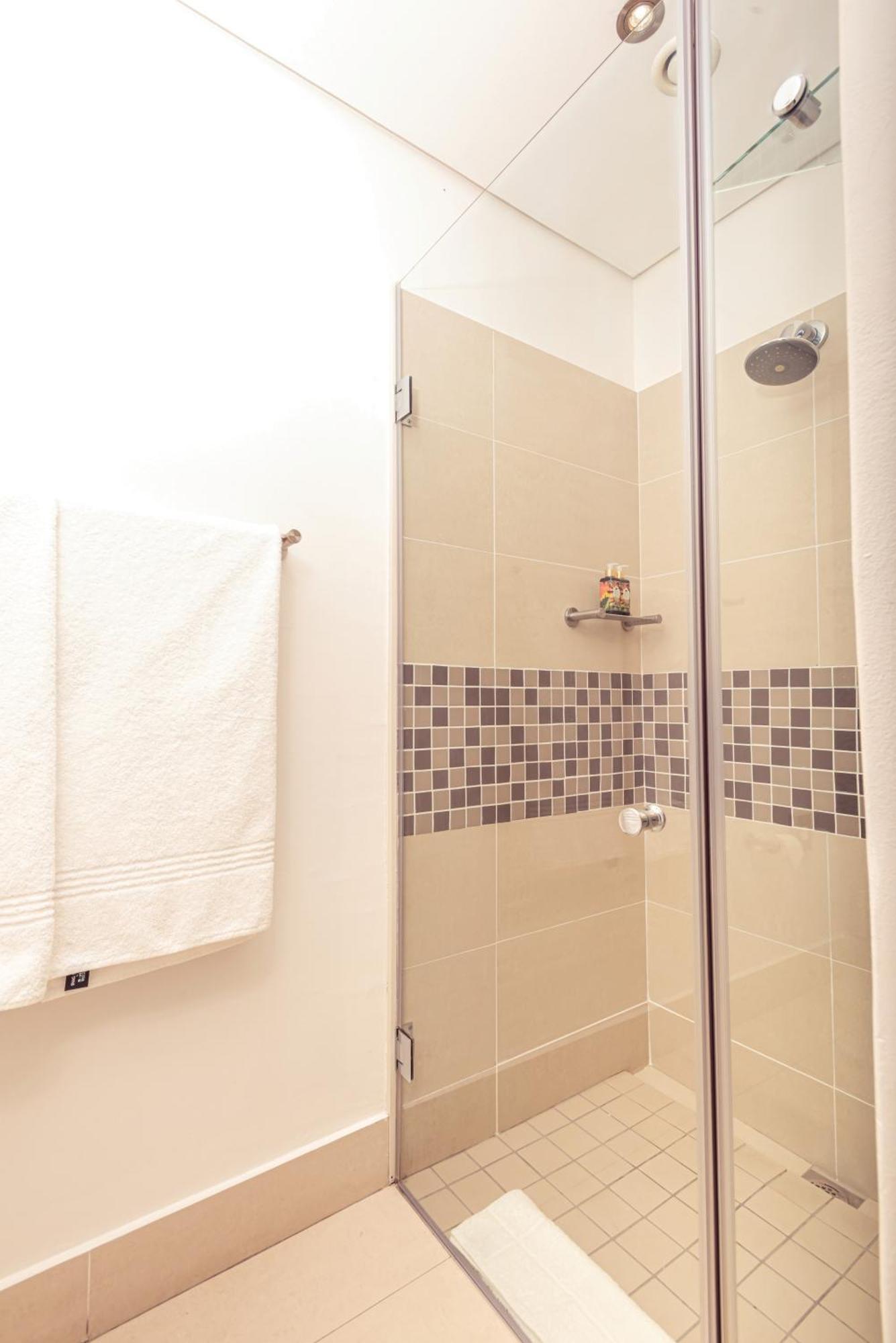 King Self Catering Suite